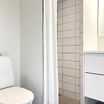 Two-bedroom Close To The Center Apartamento