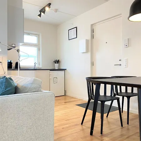 Two-bedroom Close To The Center * Odense