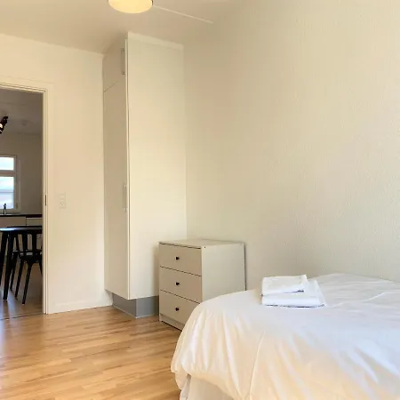 Two-bedroom Close To The Center Apartamento *