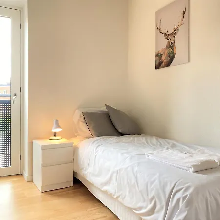 Apartamento Two-bedroom Close To The Center Odense